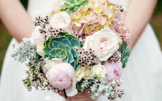 2033年农历九月初十是不是结婚吉日 是办婚礼好日子吗 2033年农历九月初十是不是结婚吉日 是办婚礼好日子吗