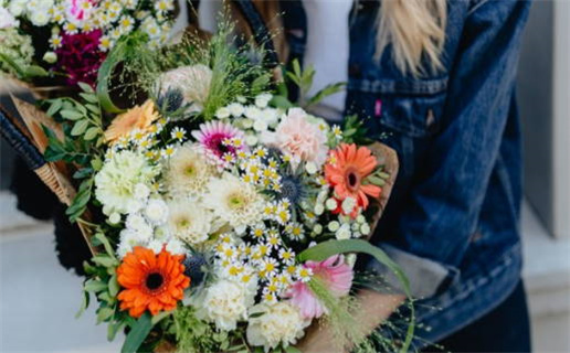 2033年09月06日是不是结婚吉日 今日办喜事好吗 2033年09月06日是不是结婚吉日 今日办喜事好吗