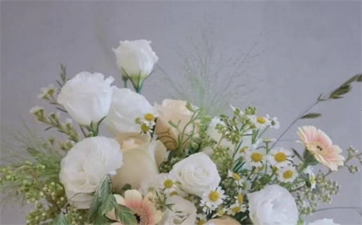 2033年农历八月廿五结婚日子如何 办婚礼吉利吗 2033年农历八月廿五结婚日子如何 办婚礼吉利吗