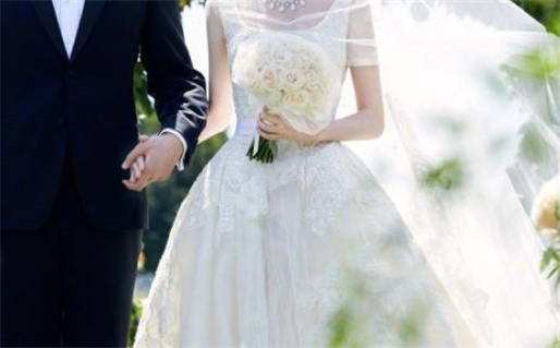 2033年农历八月十五是不是结婚吉日 今日办婚礼好不好 2033年农历八月十五是不是结婚吉日 今日办婚礼好不好