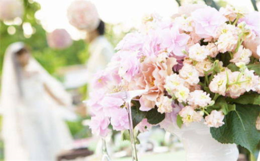 2033年10月03日是不是结婚吉日 今日办喜事好不好