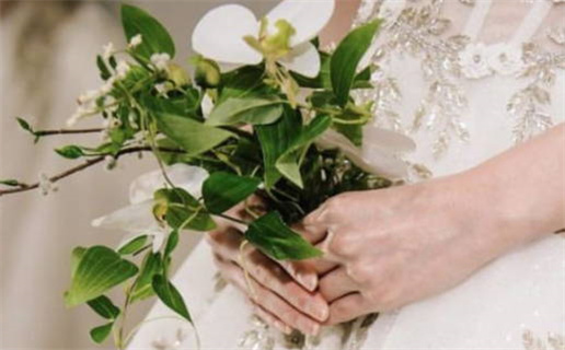 2033年10月23日领证黄道吉日 今日登记领证好吗 2033年10月23日领证黄道吉日 今日登记领证好吗