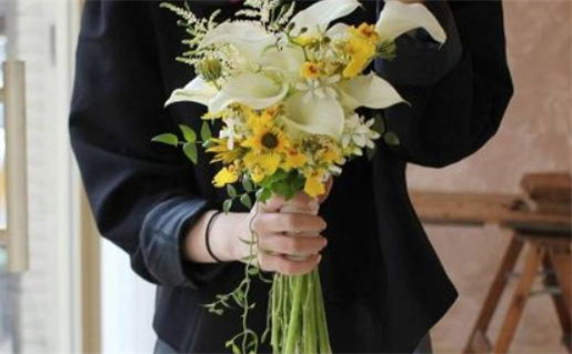 2025年农历五月十五领证好吗 今日登记领证好吗 2025年农历五月十五领证好吗 今日登记领证好吗