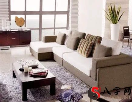 大门对着沙发风水好不好 大门对着沙发风水好不好